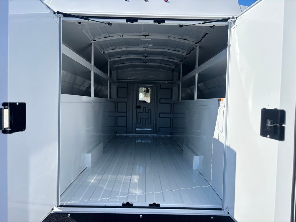 New 2026 Ford E-350 Cutaway - photo 3