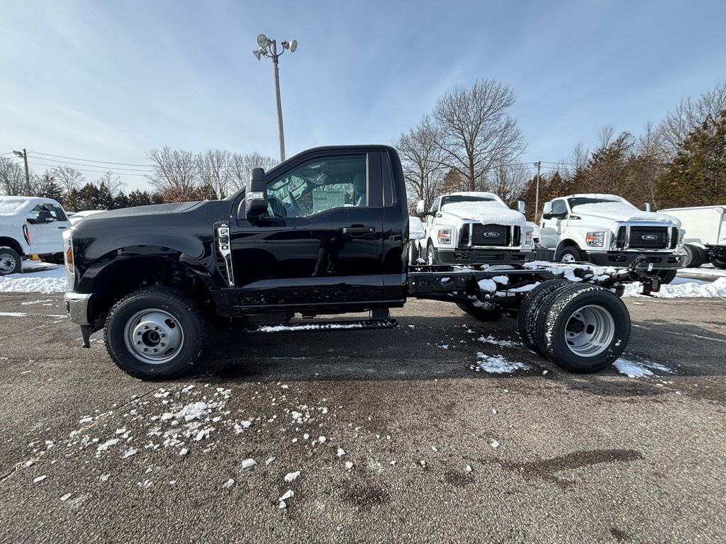 New 2026 Ford F-350 - photo 1