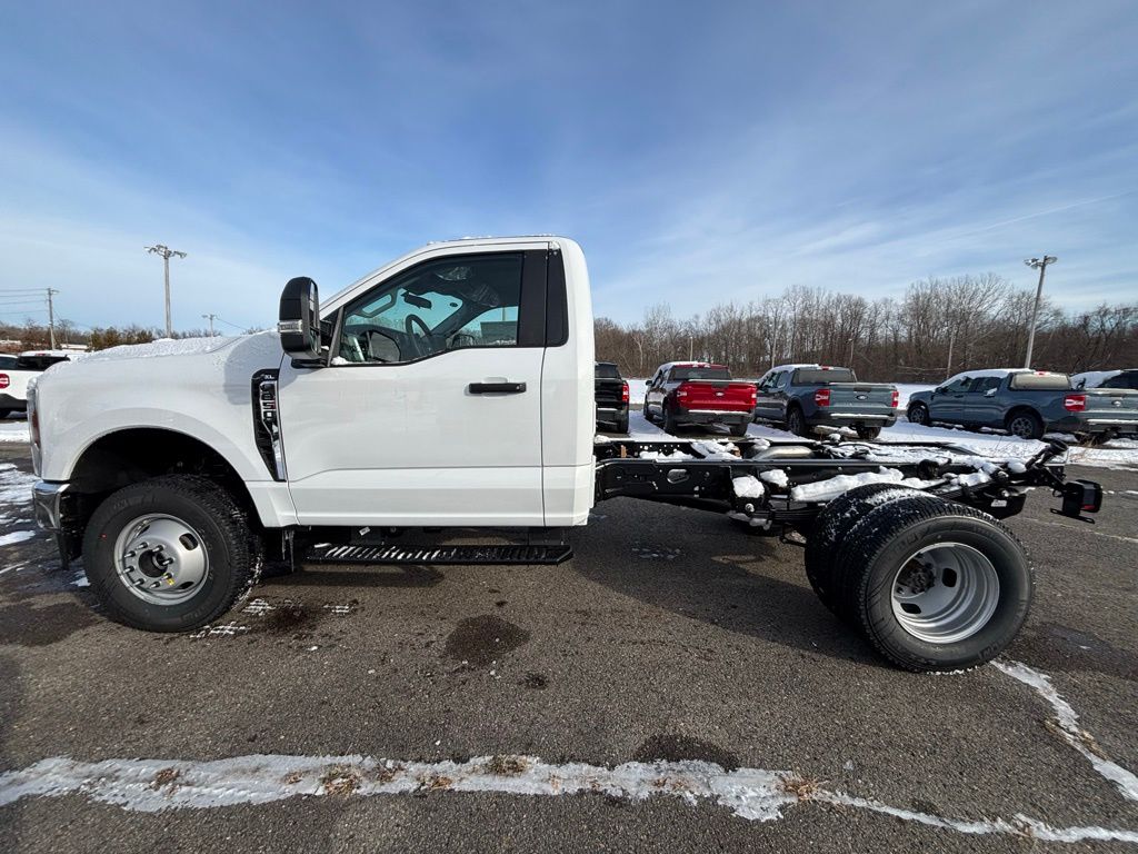 New 2026 Ford F-350 - photo 1