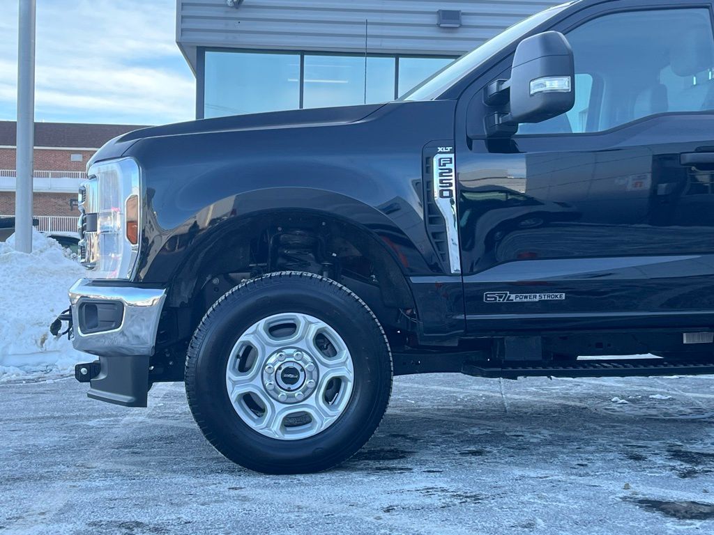 Used 2025 Ford F-250 XLT Regular Cab - photo 3