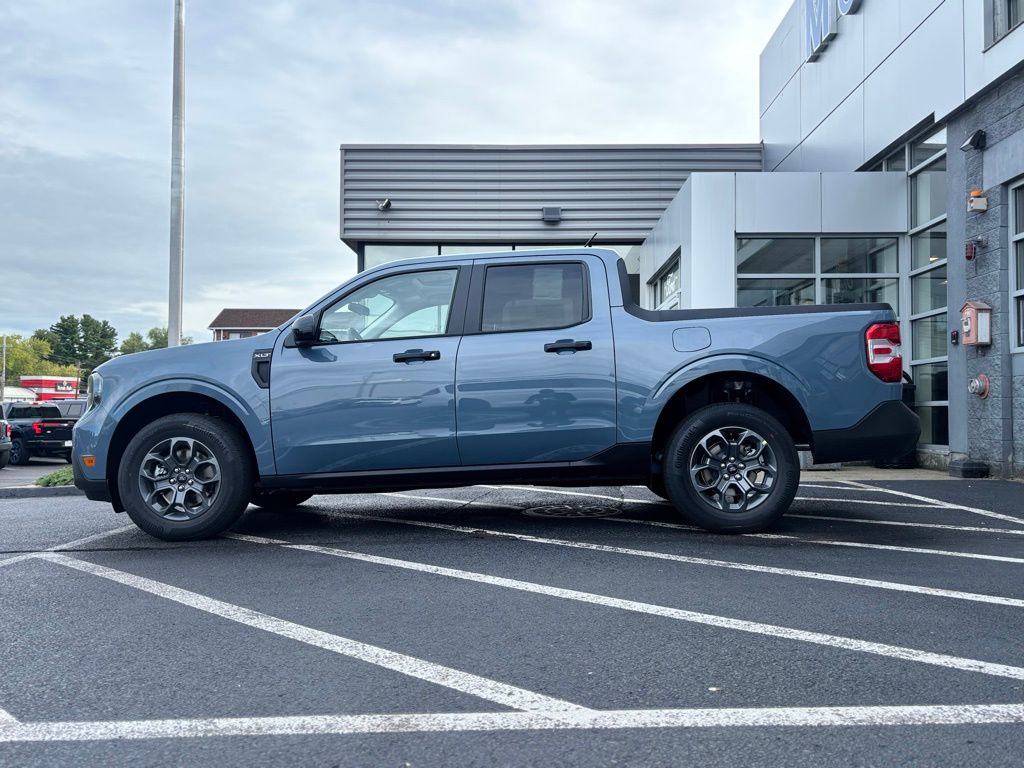 New 2025 Ford Maverick - photo 2