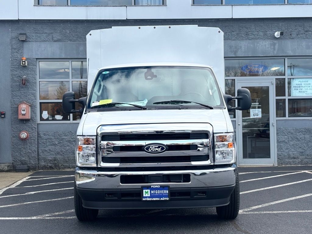 New 2026 Ford E-350 Cutaway - photo 10