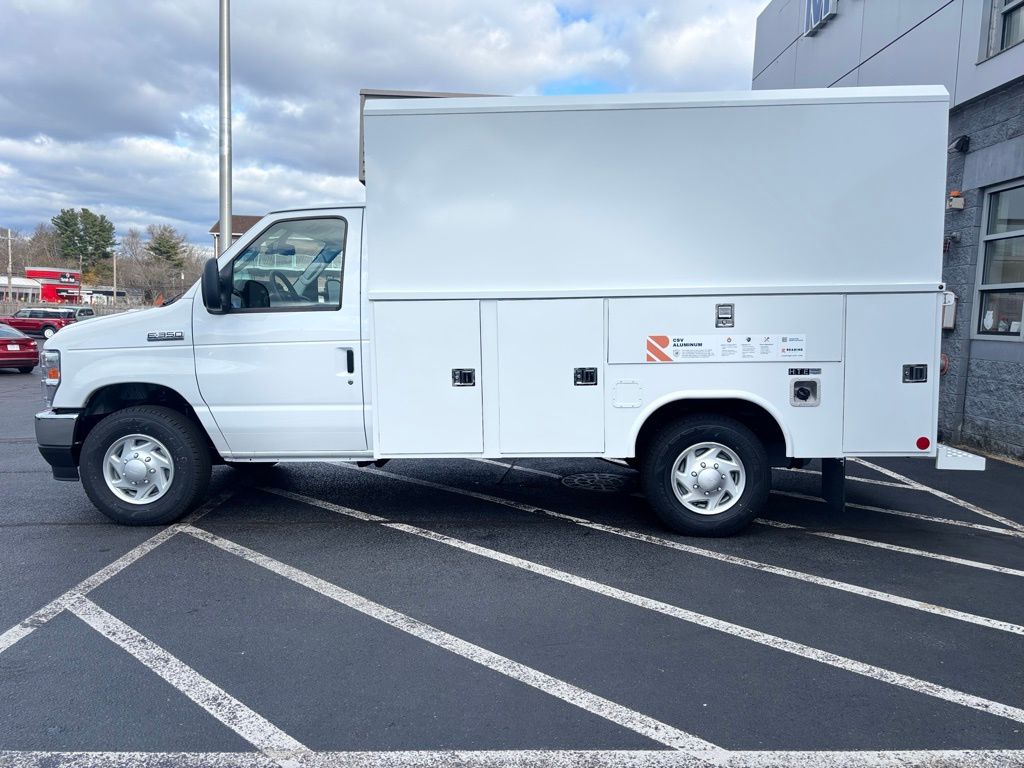 New 2026 Ford E-350 - photo 2