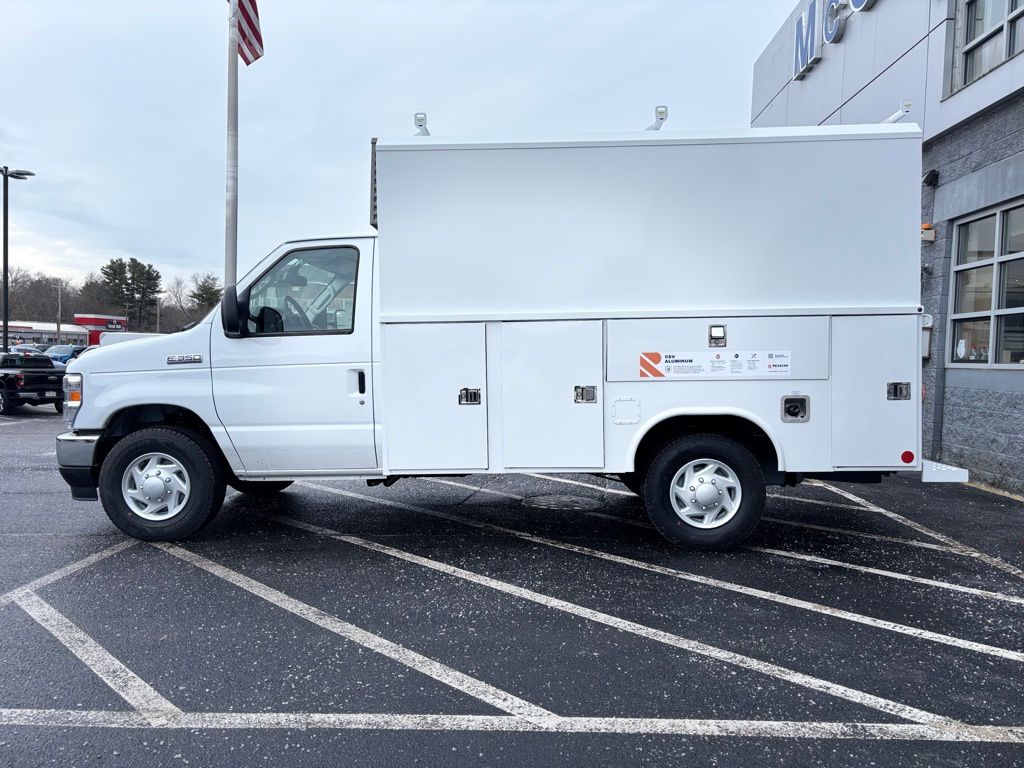 New 2026 Ford E-350 - photo 2