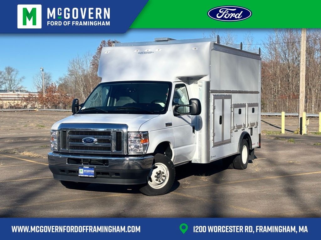New 2024 Ford E-450 - photo 1