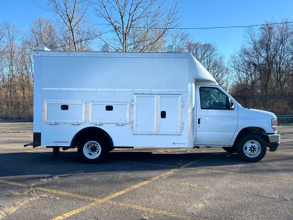 New 2024 Ford E-450 Cutaway - photo 10