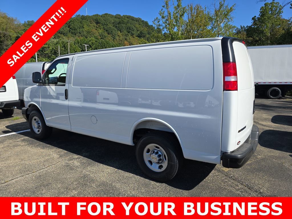 New 2025 Chevrolet Express 2500 Empty Cargo Van - photo 3