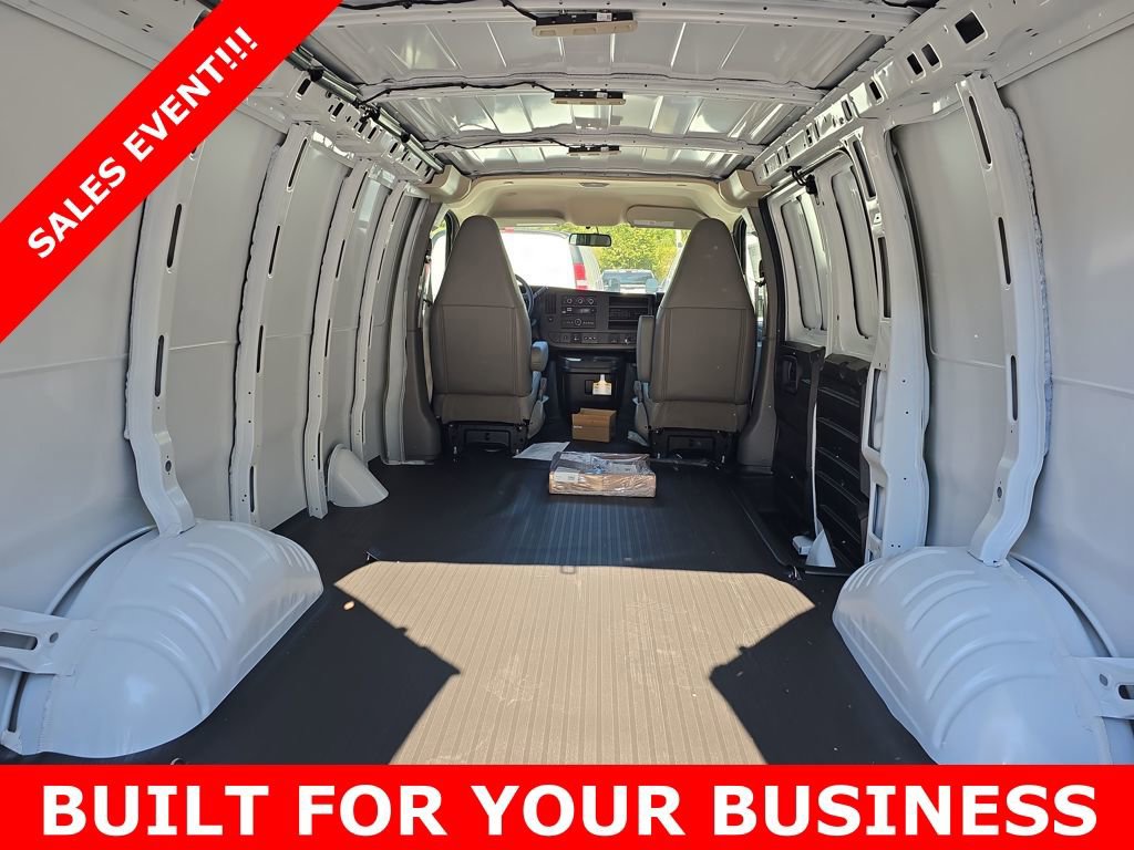 New 2025 Chevrolet Express 2500 Empty Cargo Van - photo 4