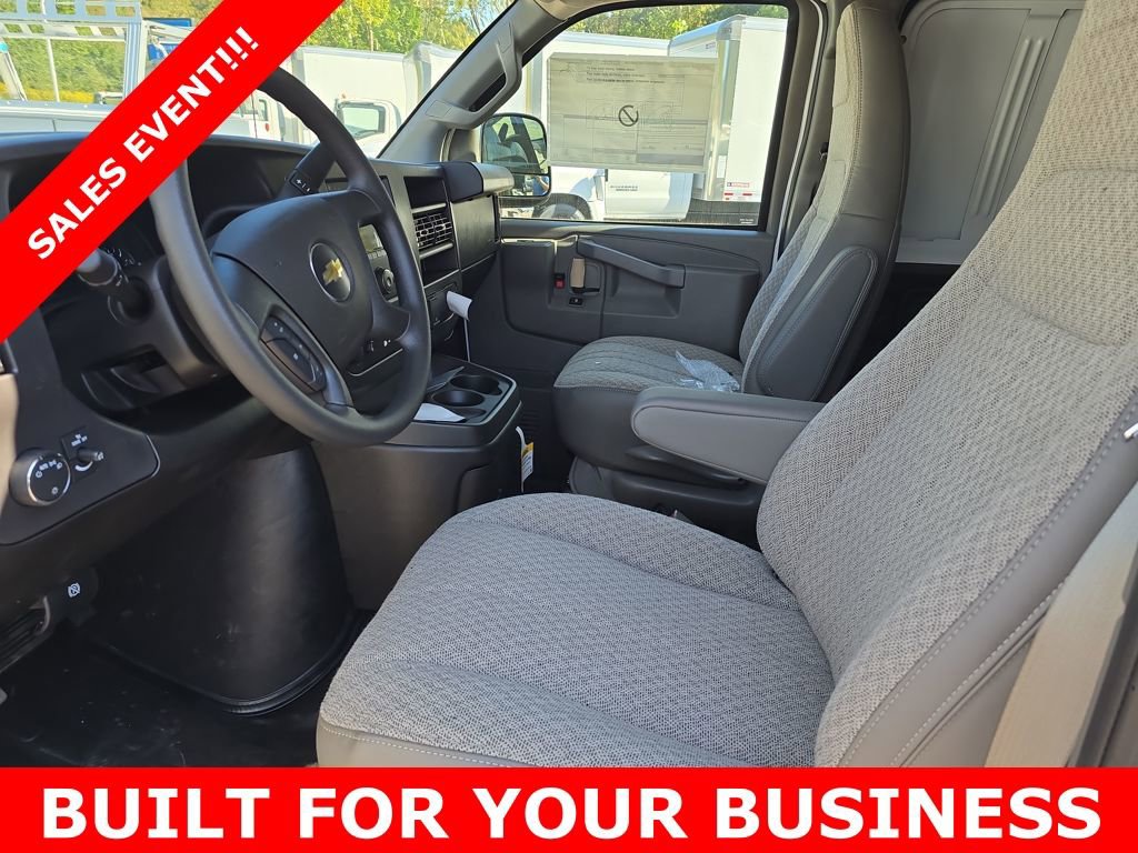 New 2025 Chevrolet Express 2500 Empty Cargo Van - photo 5