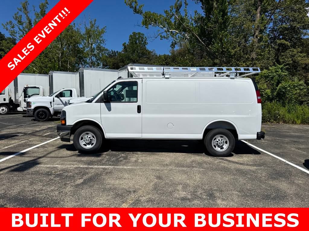 New 2025 Chevrolet Express 2500 - photo 2