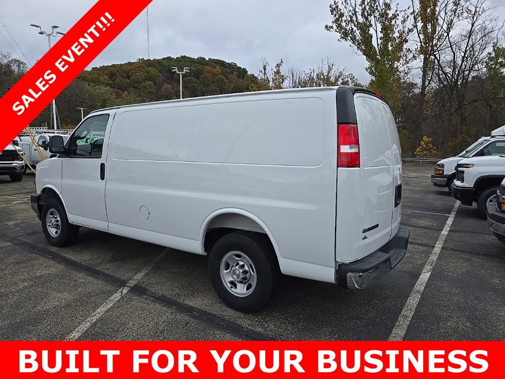 New 2025 Chevrolet Express 2500 Empty Cargo Van - photo 3