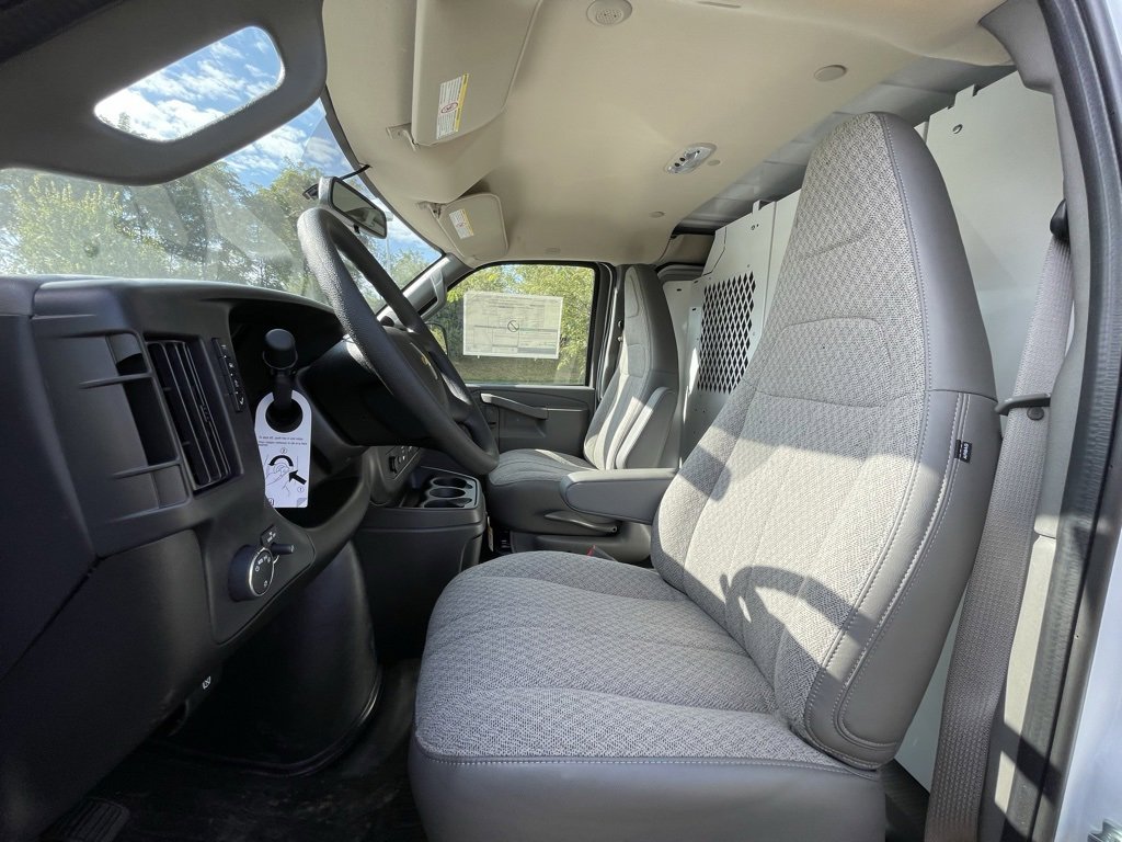 New 2025 Chevrolet Express 3500 Empty Cargo Van - photo 25