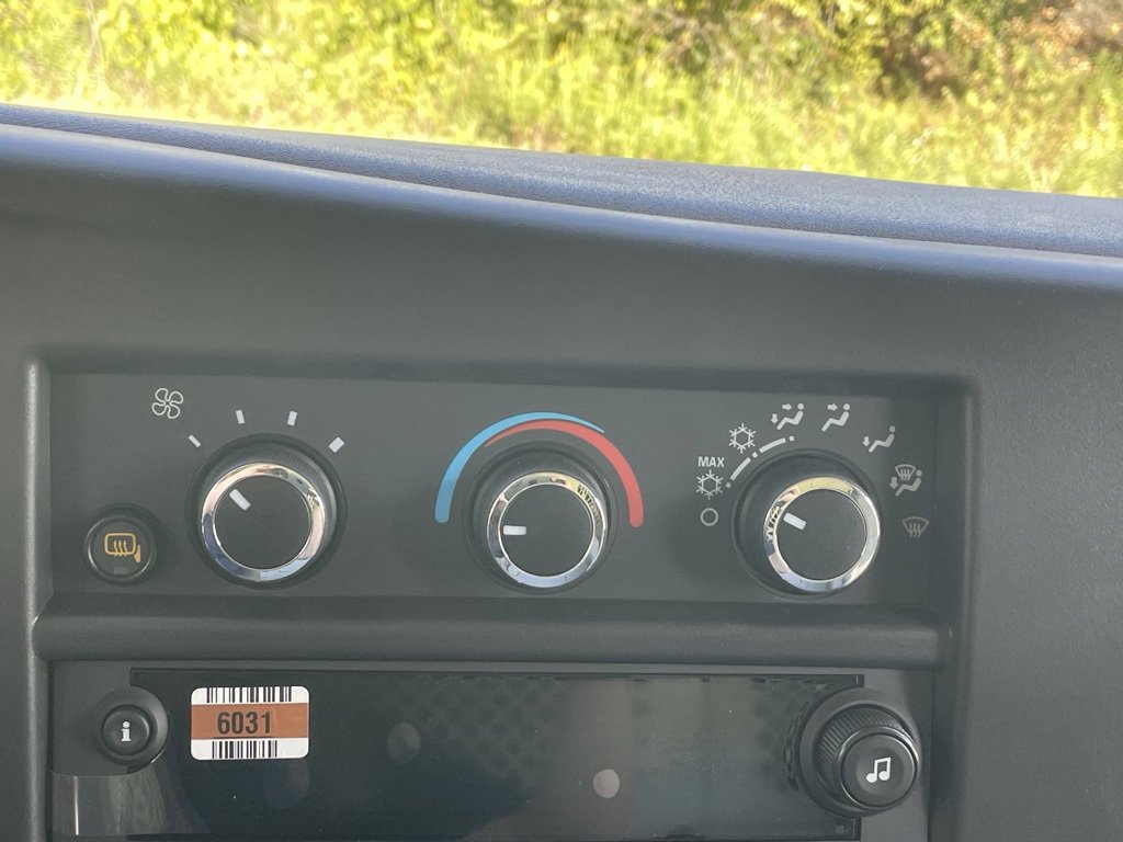 New 2025 Chevrolet Express 3500 Empty Cargo Van - photo 34
