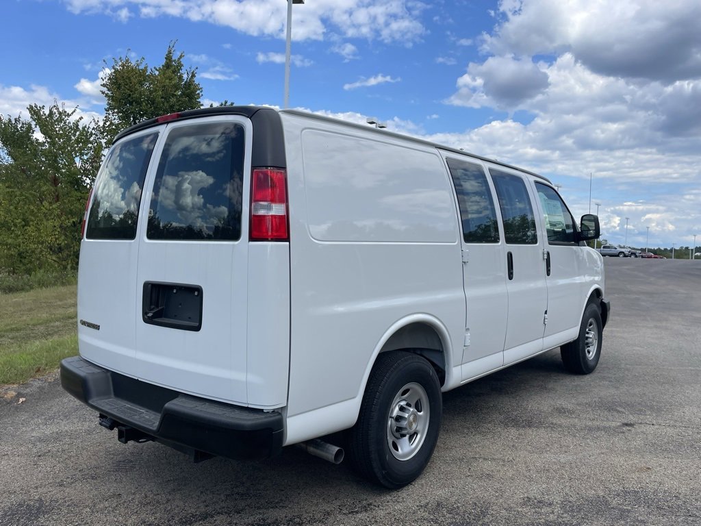 New 2025 Chevrolet Express 2500 Empty Cargo Van - photo 3