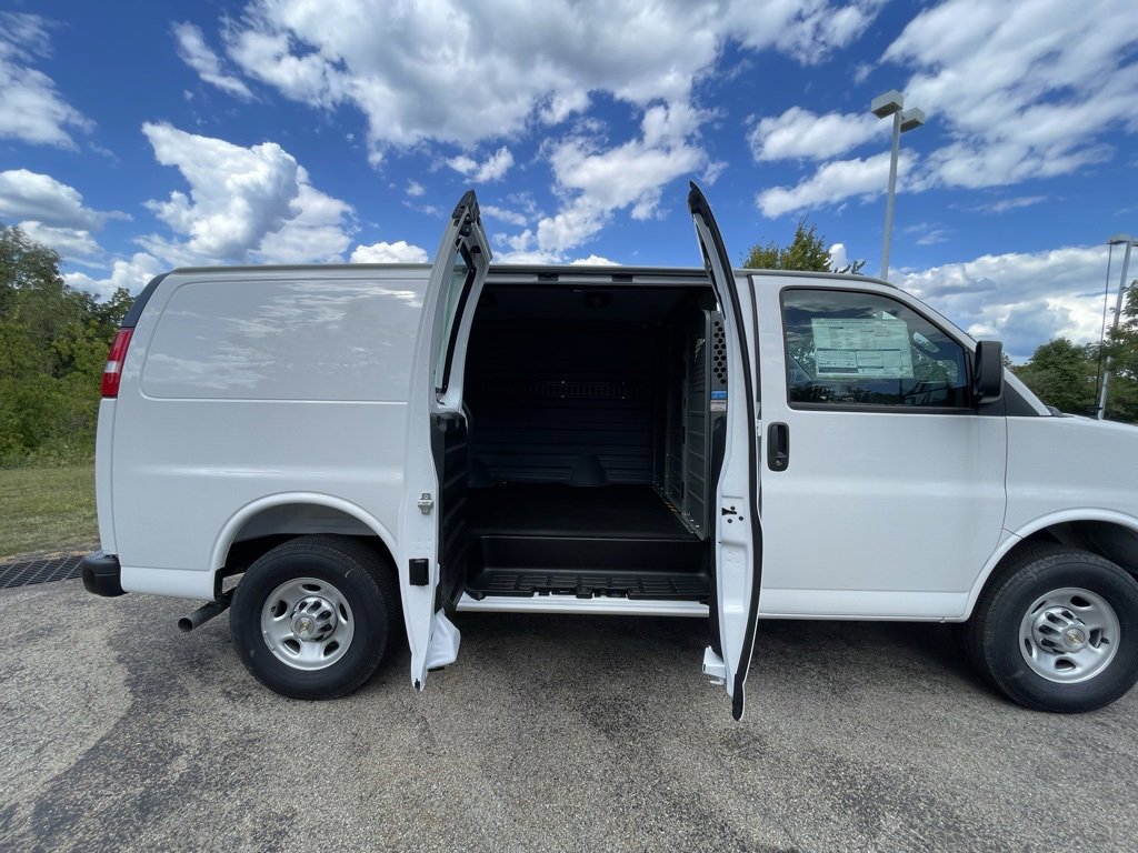 New 2025 Chevrolet Express 2500 Empty Cargo Van - photo 45