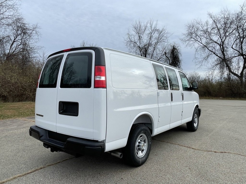 New 2025 Chevrolet Express 2500 Empty Cargo Van - photo 33