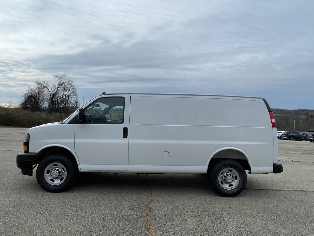 New 2025 Chevrolet Express 2500 Empty Cargo Van - photo 36