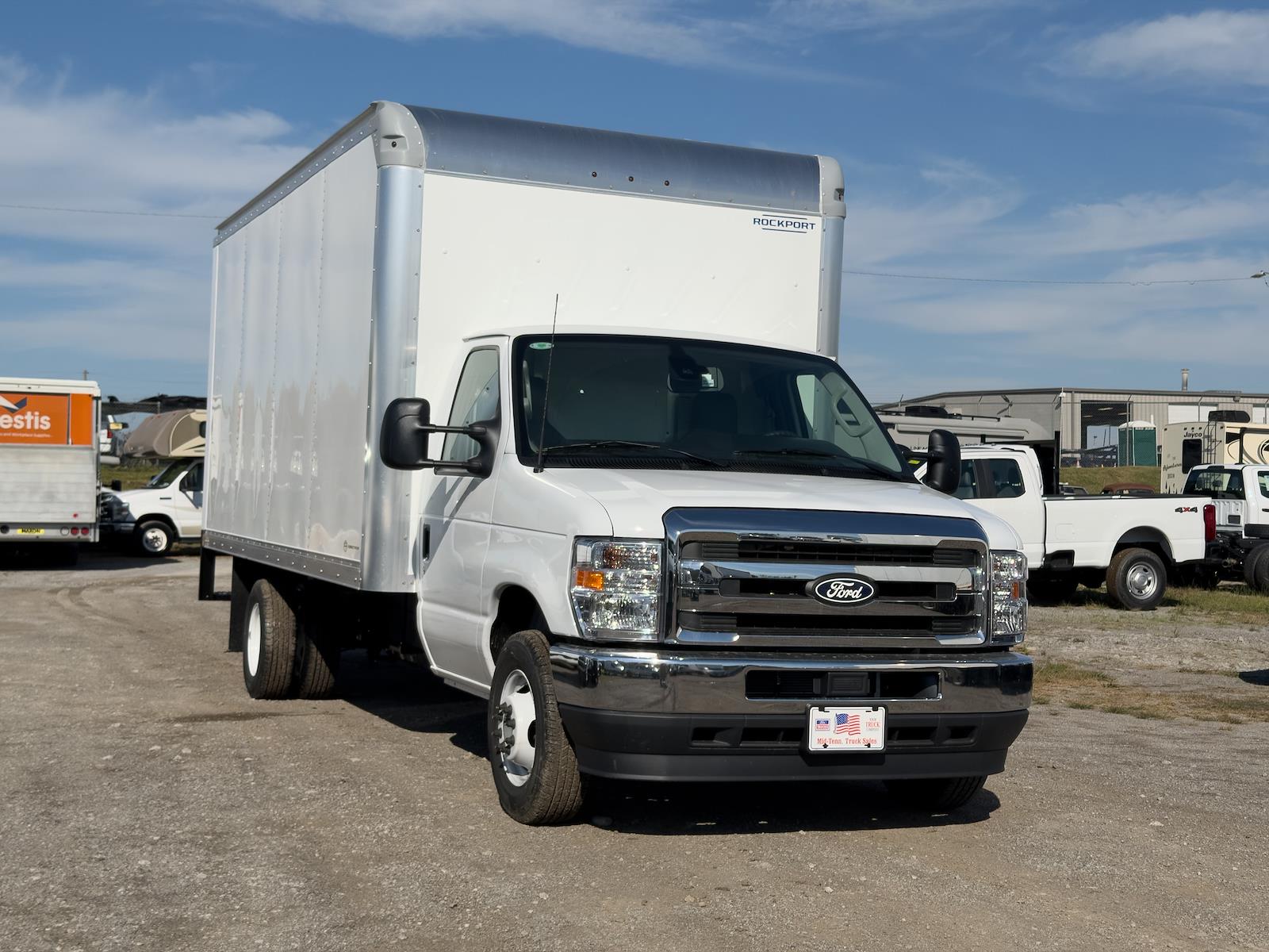New 2026 Ford E-350 - photo 2