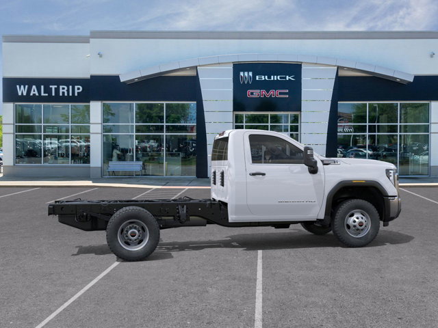 New 2025 GMC Sierra 3500 Regular Cab Cab Chassis - photo 5