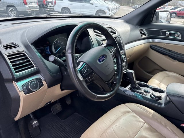 Used 2016 Ford Explorer XLT - photo 16