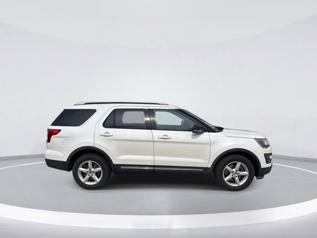 Used 2016 Ford Explorer XLT - photo 8