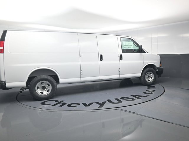 New 2026 Chevrolet Express 2500 Empty Cargo Van - photo 4