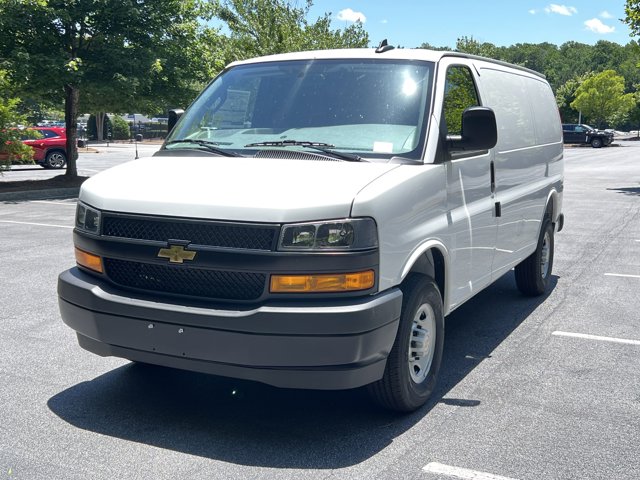 New 2025 Chevrolet Express 2500 Empty Cargo Van - photo 3