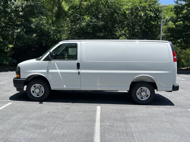 New 2025 Chevrolet Express 2500 Empty Cargo Van - photo 4