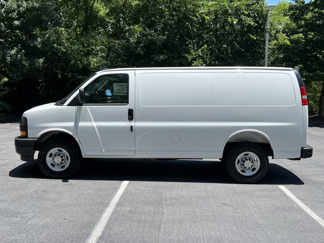 New 2025 Chevrolet Express 2500 Empty Cargo Van - photo 5