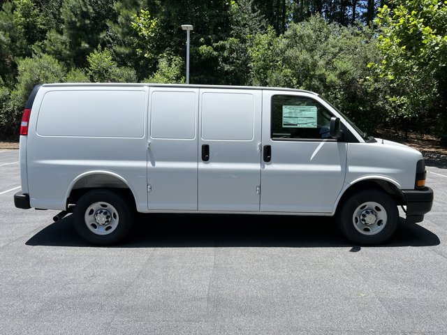 New 2025 Chevrolet Express 2500 Empty Cargo Van - photo 9