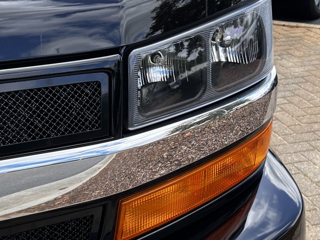 New 2025 Chevrolet Express 2500 Empty Cargo Van - photo 4