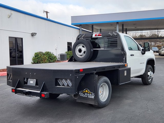 New 2025 Chevrolet Silverado 3500 Regular Cab Cab Chassis - photo 4