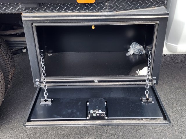 New 2025 Chevrolet Silverado 3500 Regular Cab Cab Chassis - photo 5