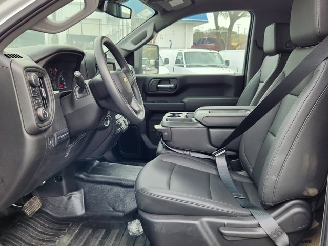 New 2025 Chevrolet Silverado 3500 Regular Cab Cab Chassis - photo 7