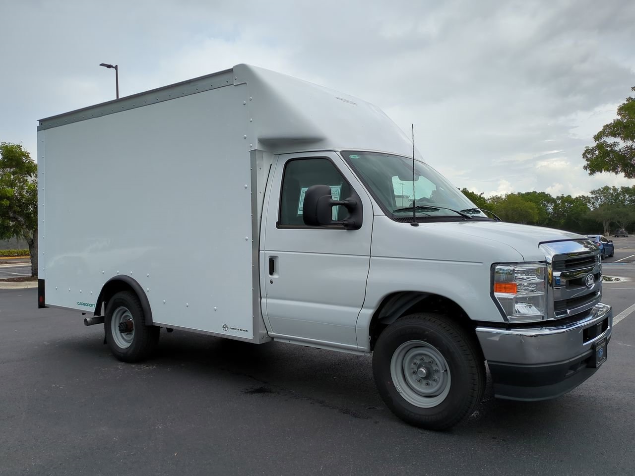 New 2026 Ford E-350 - photo 2