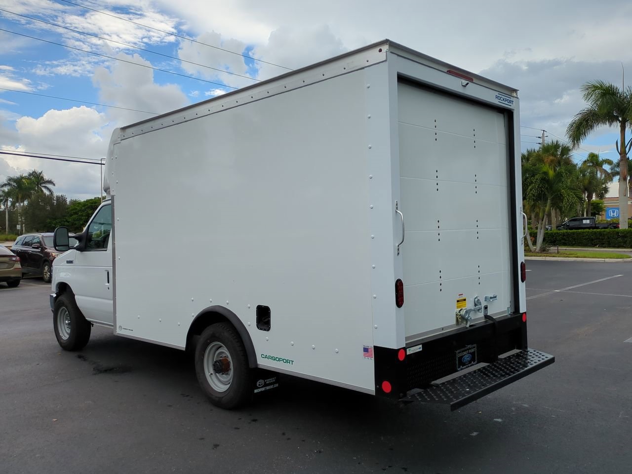 New 2026 Ford E-350 Cutaway - photo 6