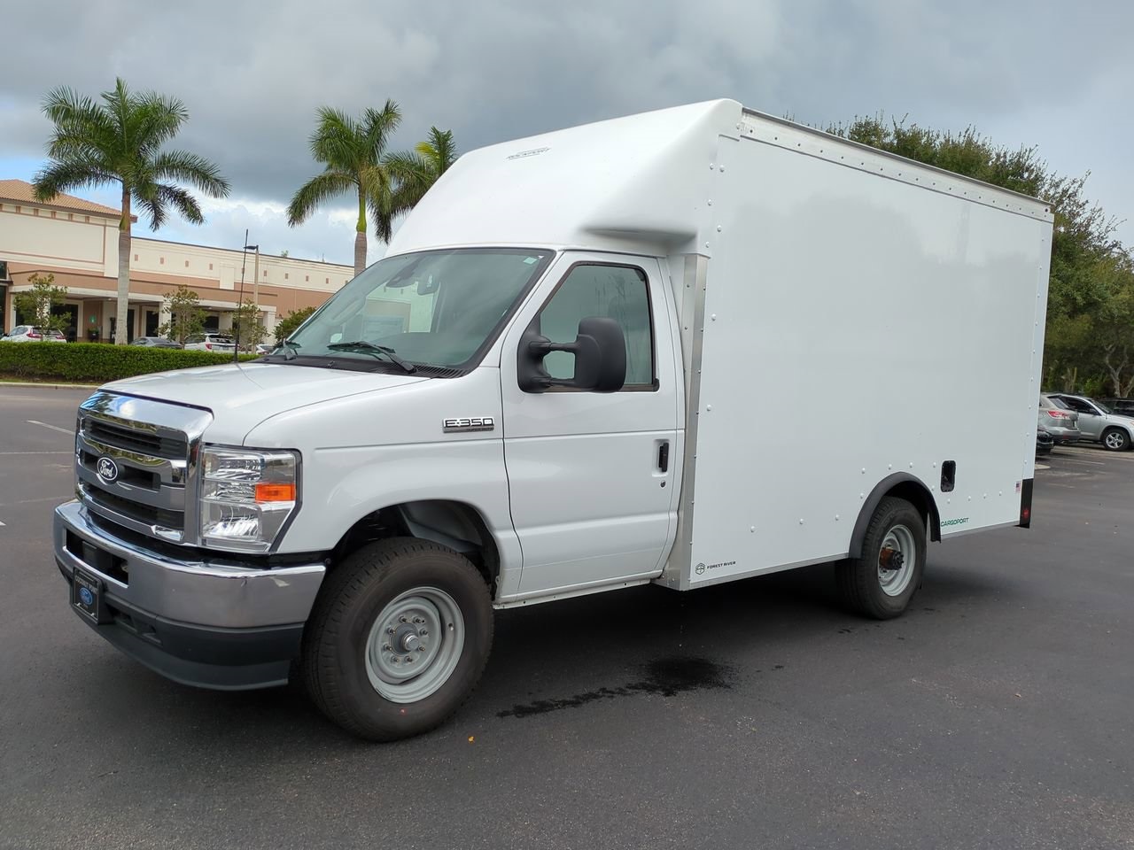 New 2026 Ford E-350 Cutaway - photo 8