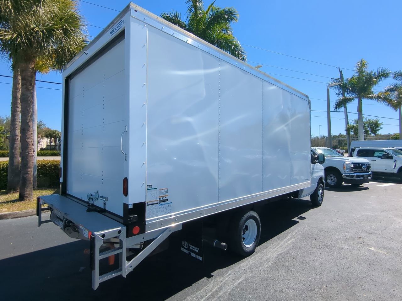 New 1996 Ford E-450 Cutaway - photo 3