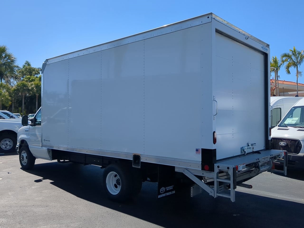 New 1996 Ford E-450 Cutaway - photo 5
