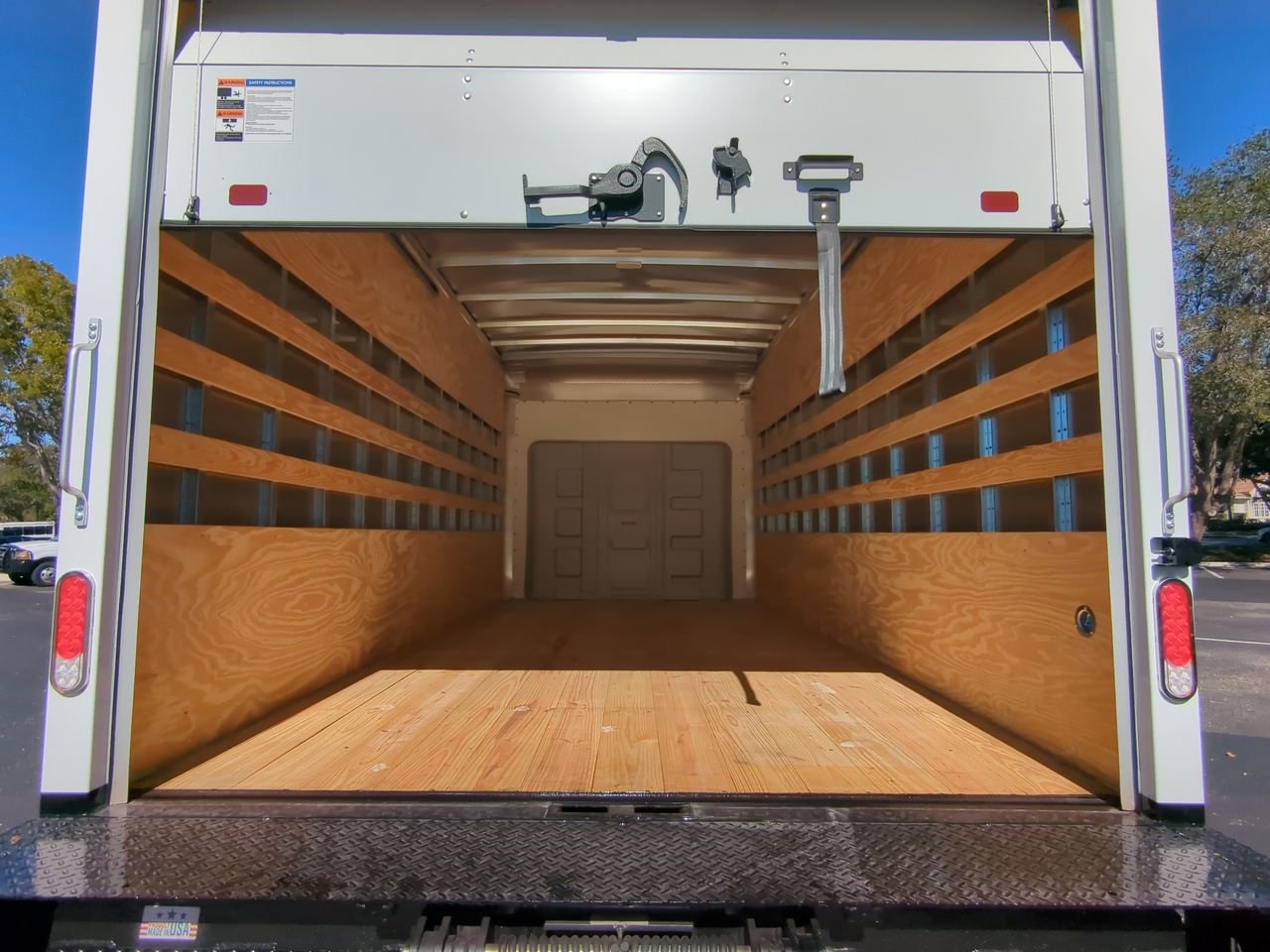 New 1996 Ford E-450 Cutaway - photo 13