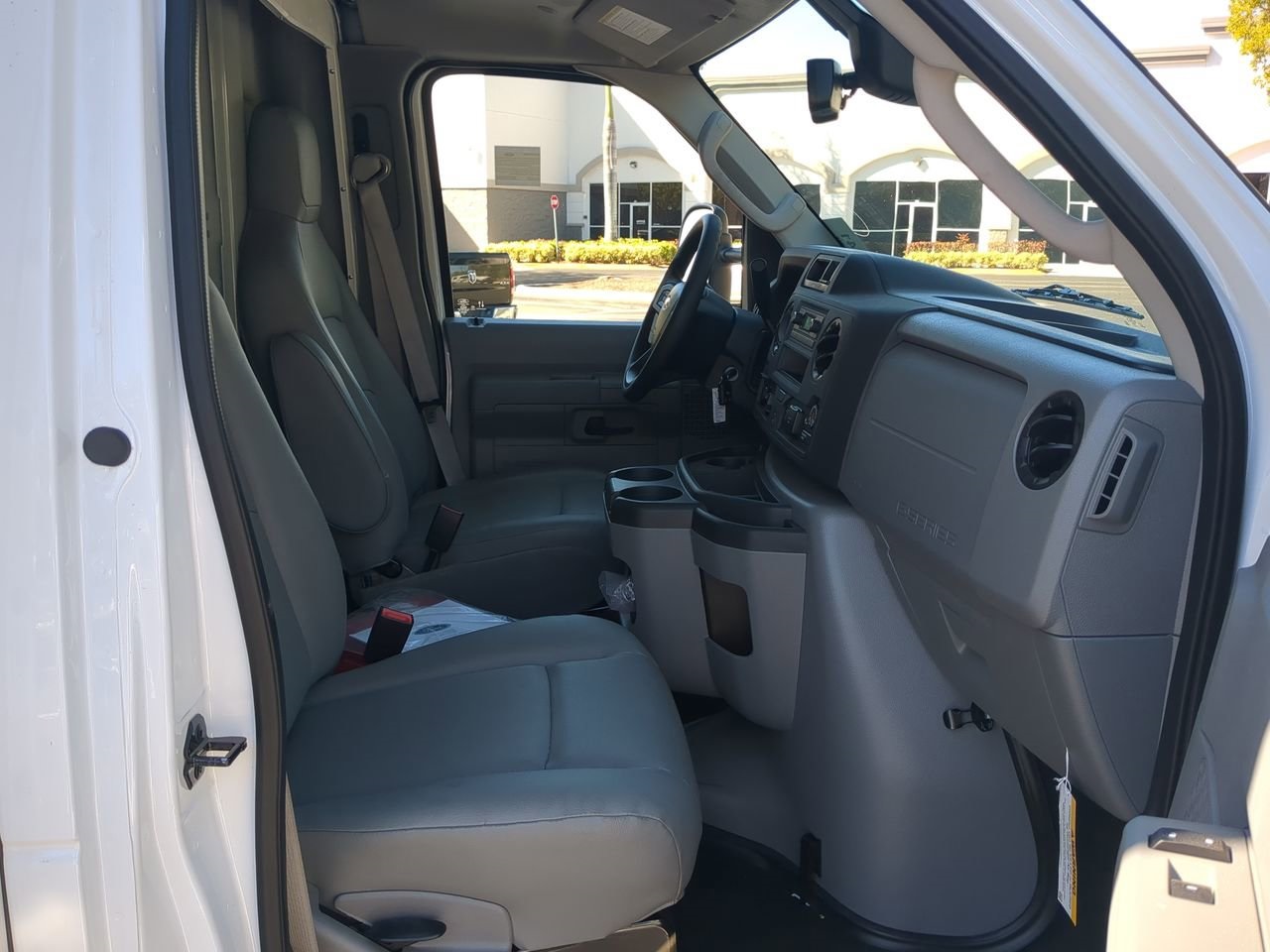 New 1996 Ford E-450 Cutaway - photo 14