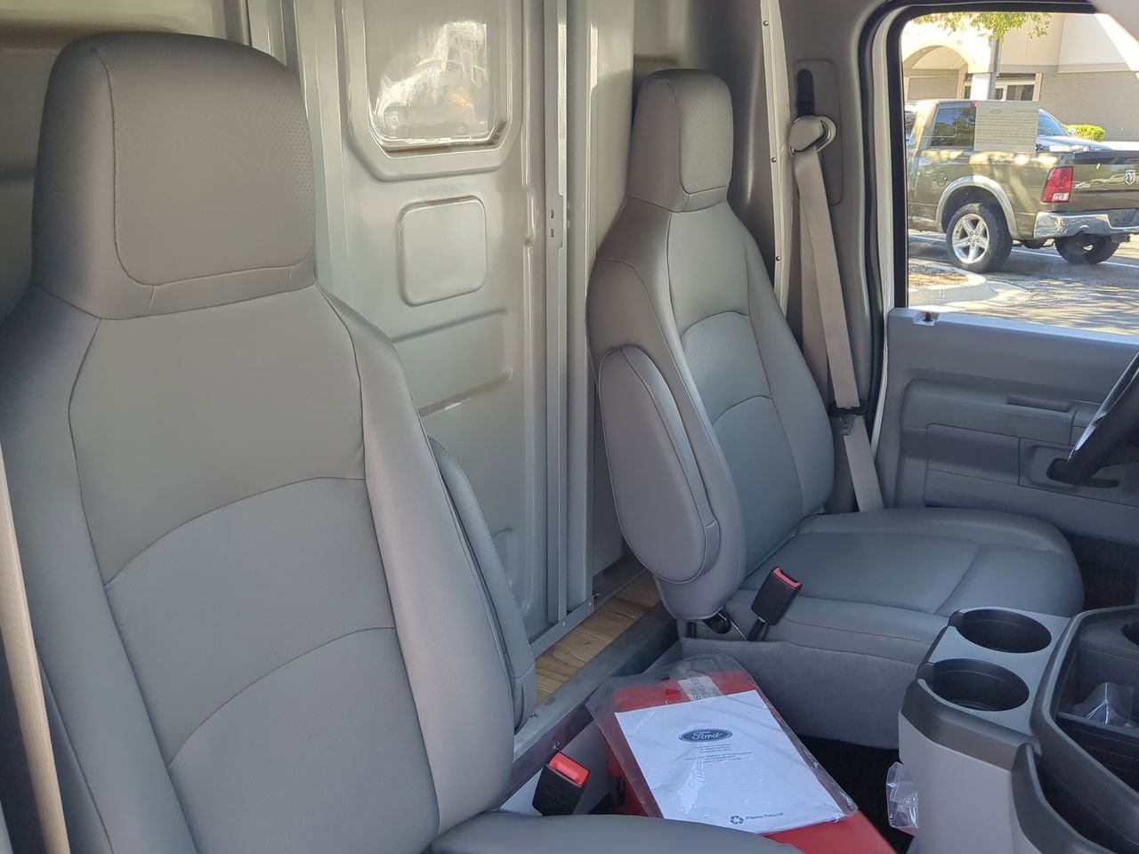 New 1996 Ford E-450 Cutaway - photo 15