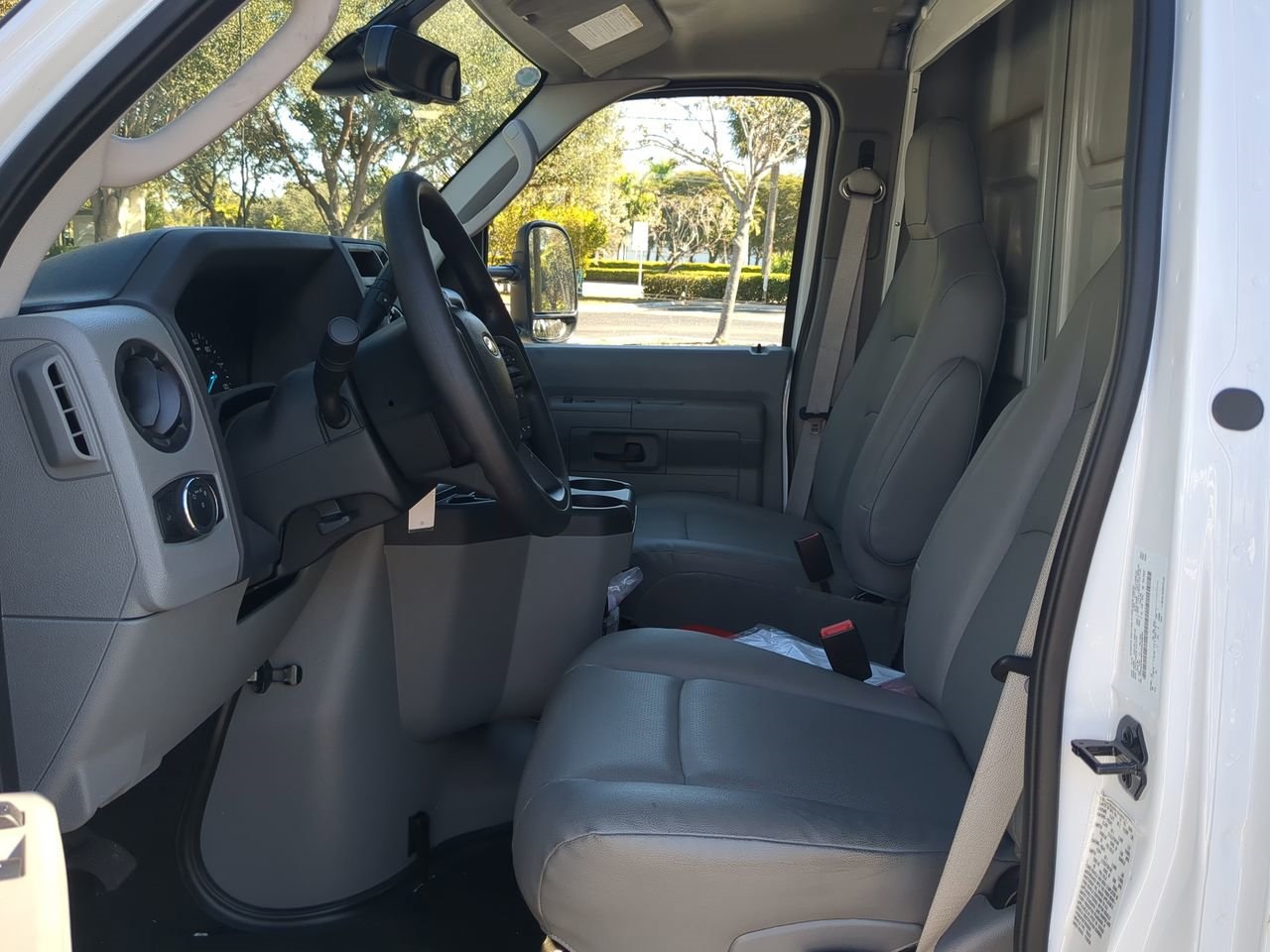New 1996 Ford E-450 Cutaway - photo 16