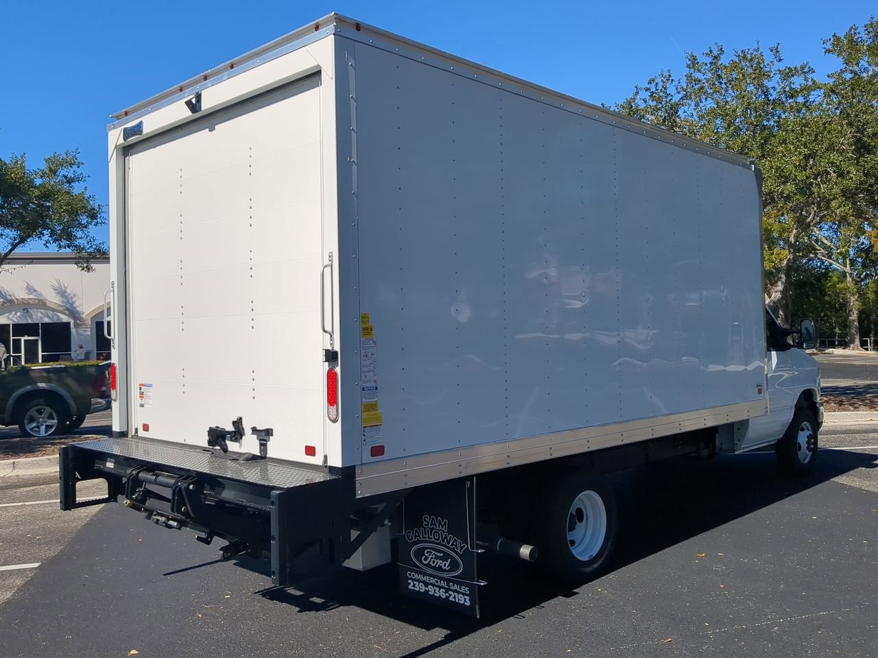 New 1996 Ford E-450 Cutaway - photo 4
