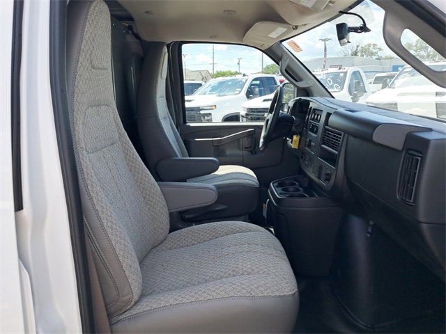 New 2025 Chevrolet Express 2500 Empty Cargo Van - photo 9