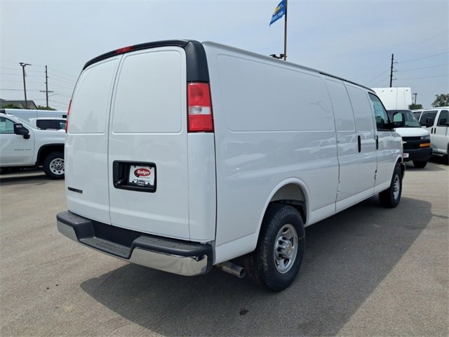 New 2025 Chevrolet Express 3500 Empty Cargo Van - photo 5