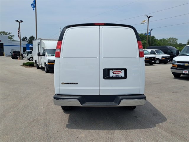 New 2025 Chevrolet Express 3500 Empty Cargo Van - photo 6