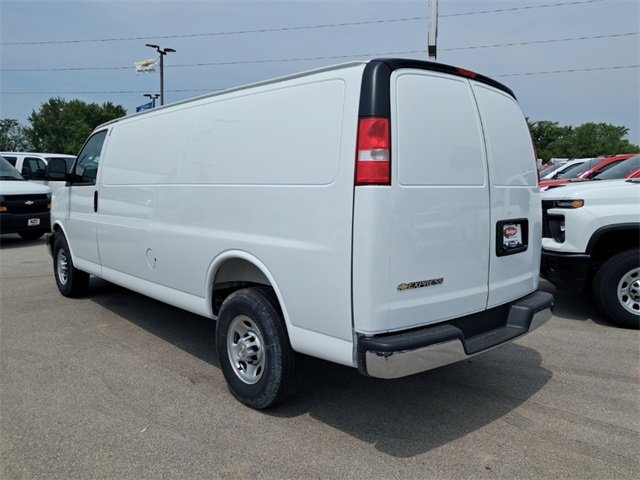 New 2025 Chevrolet Express 3500 Empty Cargo Van - photo 7