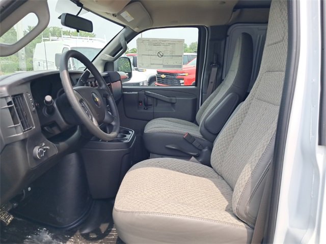 New 2025 Chevrolet Express 3500 Empty Cargo Van - photo 8
