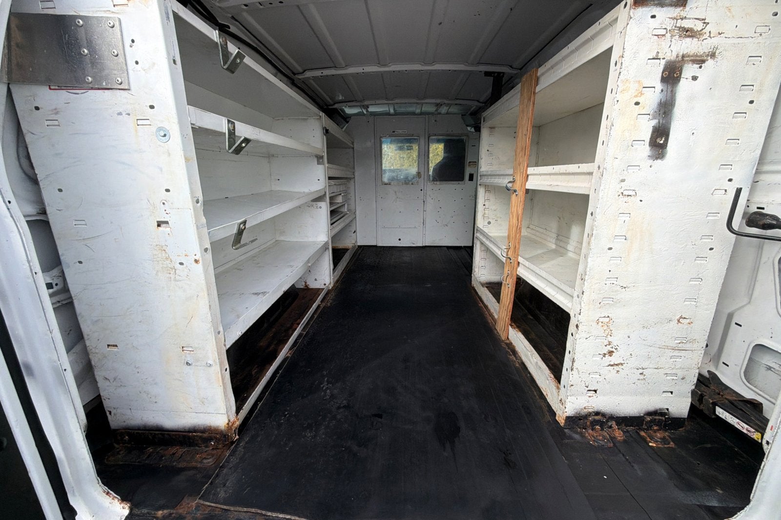 Used 2013 Ford E-350 Empty Cargo Van - photo 10